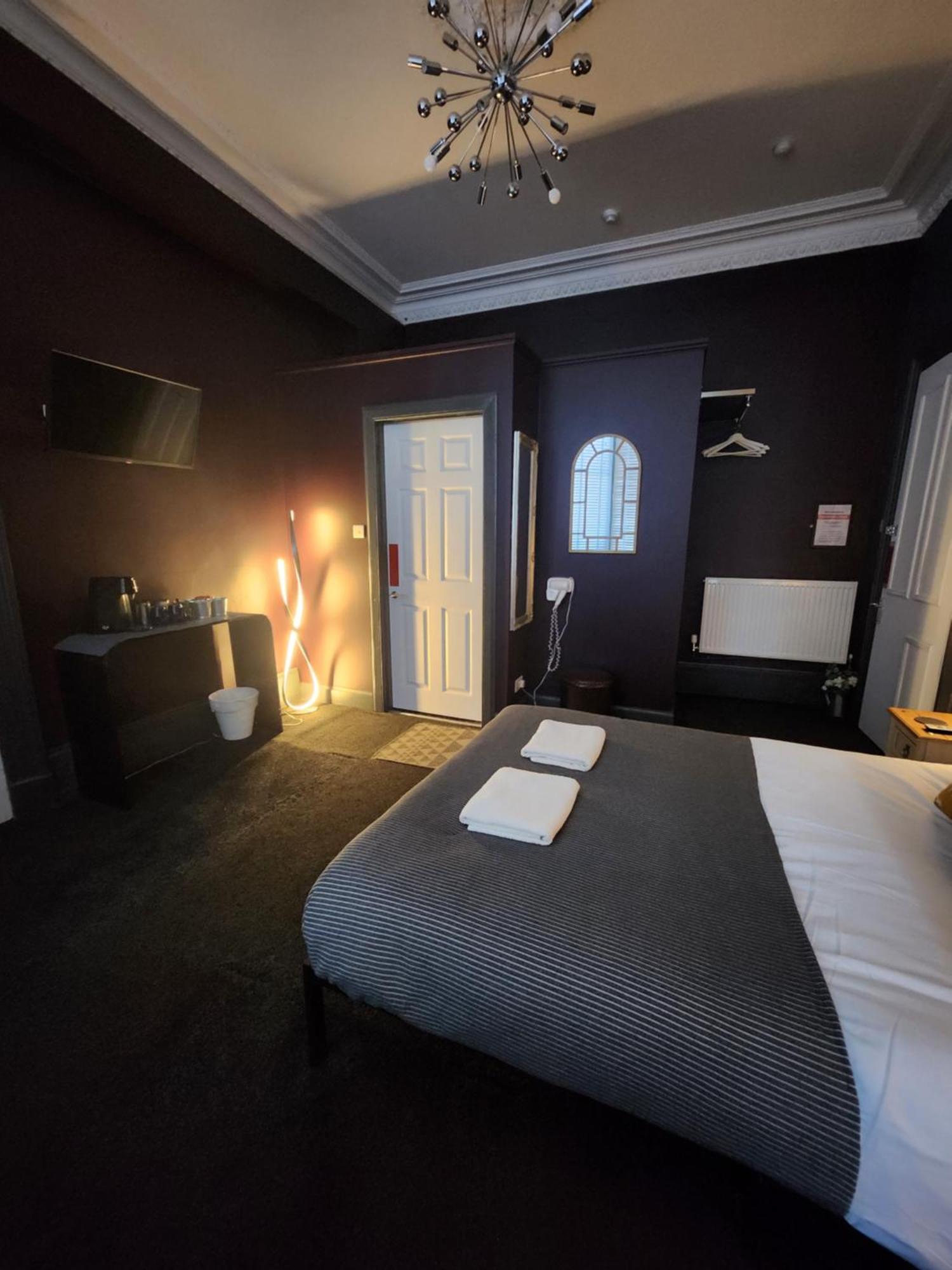 Frederick Douglass - Rooms In The City เอดินบะระ ภายนอก รูปภาพ