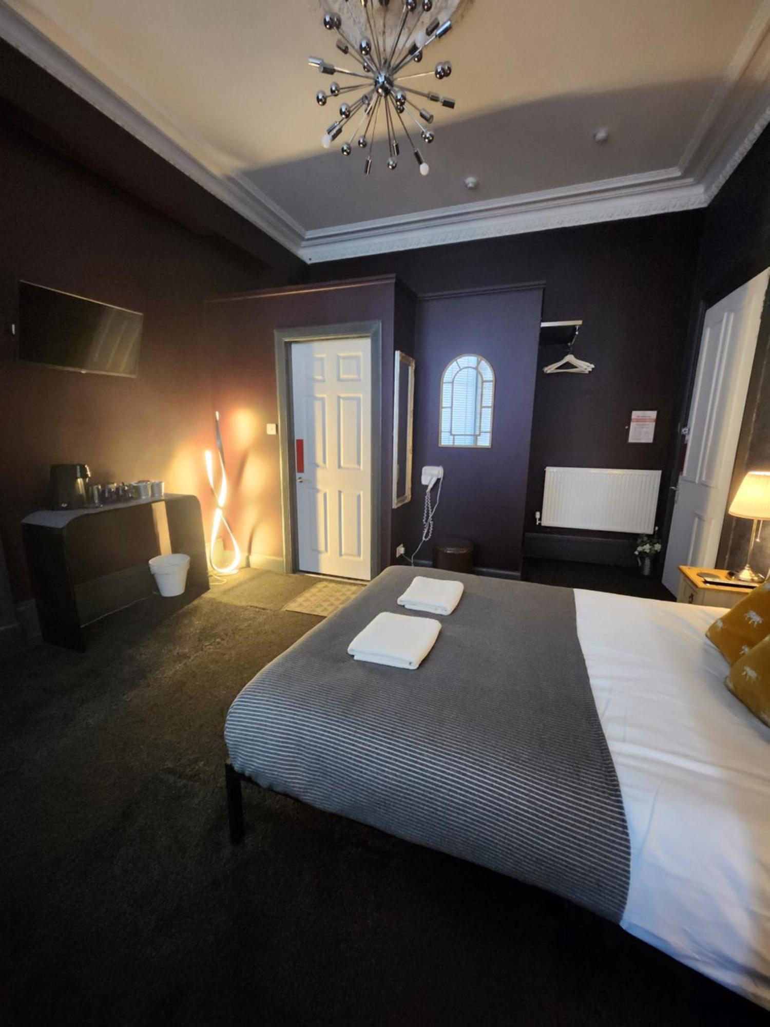 Frederick Douglass - Rooms In The City เอดินบะระ ภายนอก รูปภาพ